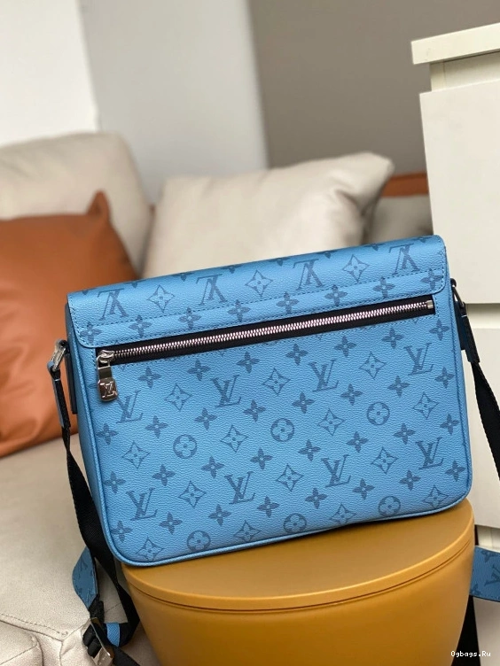 NEW LOUIS MESSENGER VUITTON 0112